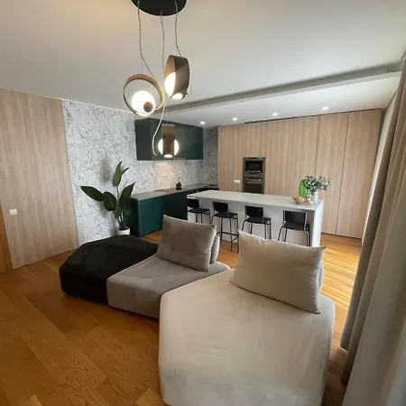 アパート Prestige Living, 2br Luxury Apartment, Koliba Location, Free Parking ブラチスラヴァ